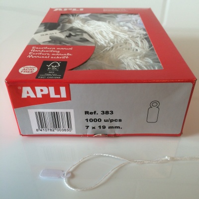 Prijsetiketten Apli met koord